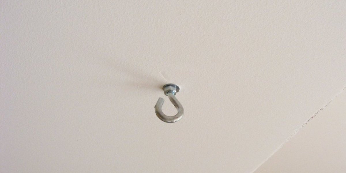 Tajna starih domova: Znate li čemu su zaista služile kuke na plafonu u domaćinstvima?