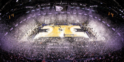 Doček za pamćenje: Navijači Kluža priredili spektakl Partizanu (VIDEO)