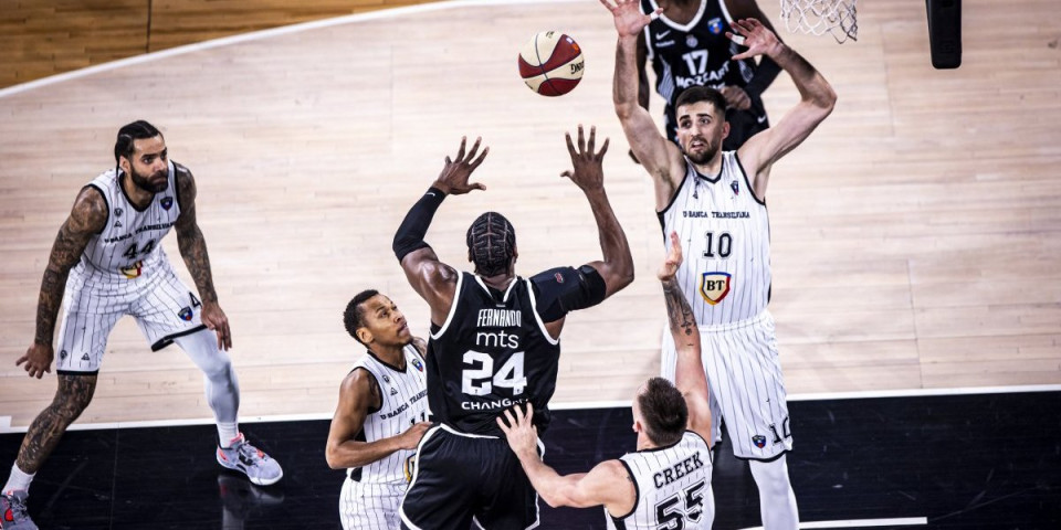 Partizan slavio u Rumuniji: Crno-beli sigurni pred derbi, Ocokoljić na maksimalnom učinku