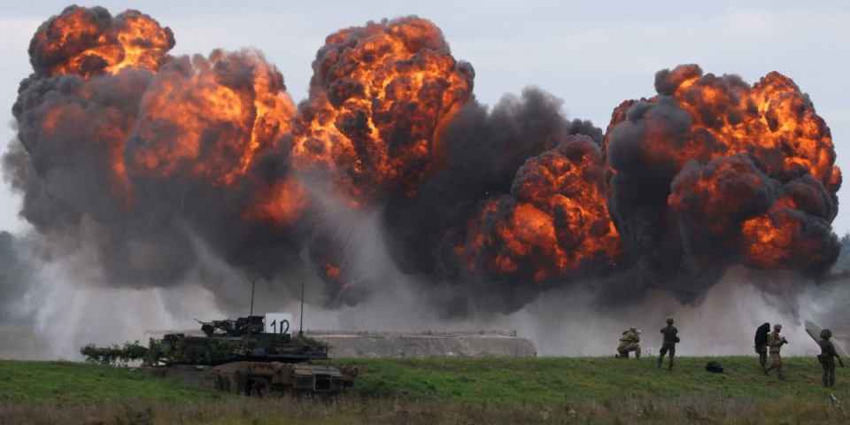 Članica NATO očekuje Putinov napad: Podiže "istočni štit", kopa rovove i priprema stanovništvo