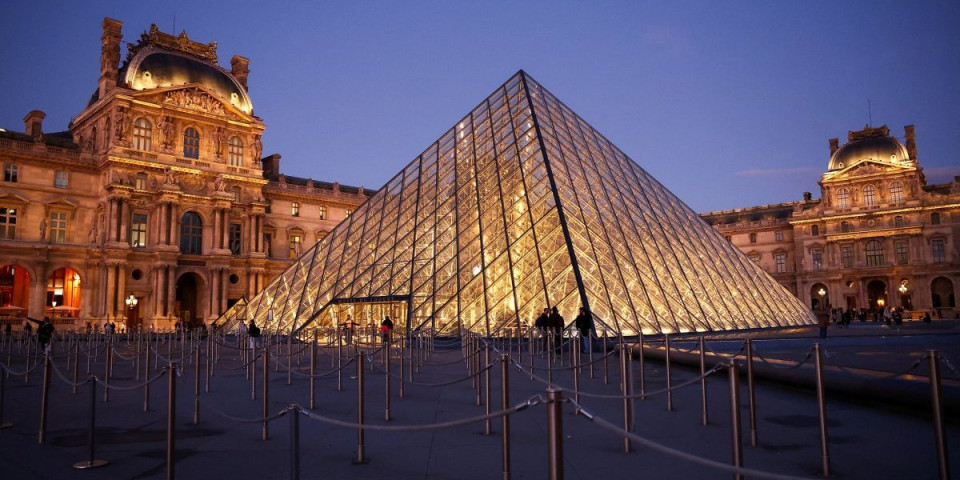 Luvr u propast: Još se nisu oporavili od pljačke, stigla ih nova katastrofa