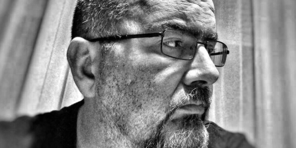 Tužne vesti: Preminuo srpski pisac i novinar Aleksandar Bećić