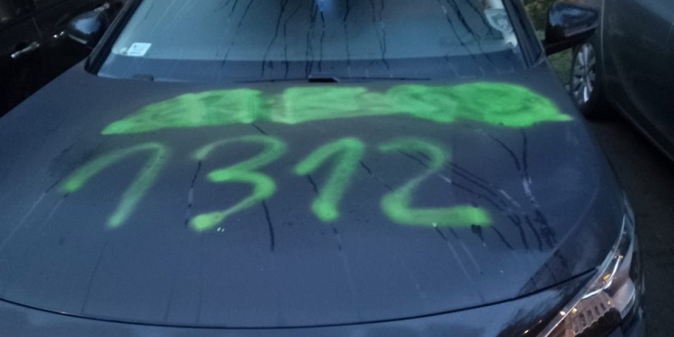 "Svi policajci su kopilad": Bolesne pretnje pripadniku JZO, blokaderi prevršili svaku meru (FOTO)