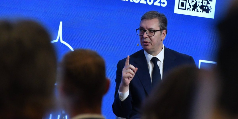 Počela radna večera Vučića, Fon der Lajen i Košte u Briselu