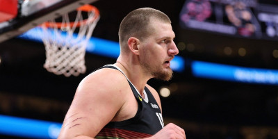 Zašto ovo rade Jokiću? Ceo svet gleda i ne veruje