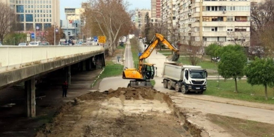 Gradi se novi parking: Još 110 mesta ispod mosta