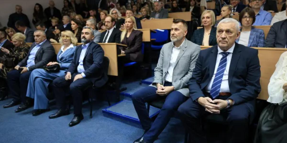 Bela Balint, ministar nauke na akademiji povodom 48. rođendana FMN u Kragujevcu