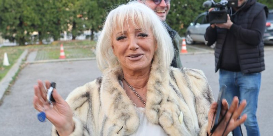 Vera Matović preti tužbom: Pevačica se kune u najmilije da nema 79 godina