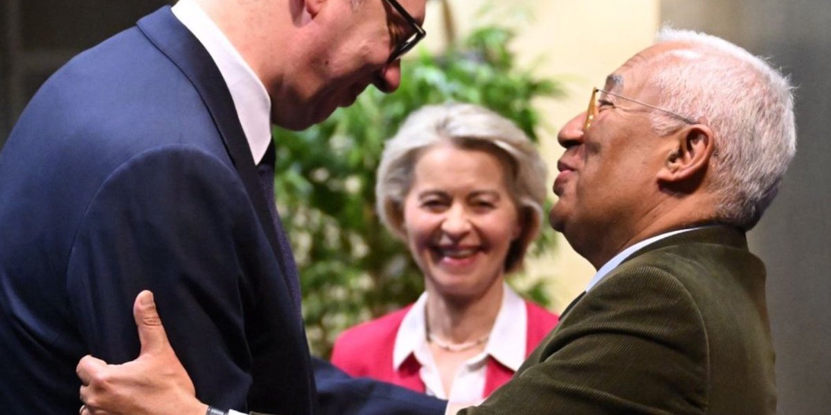 Predsednik Republike Srbije Aleksandar Vučić prisustvovao je večeri u Briselu koju je organizovala predsednica Evropske komisije Ursula fon der Lajen sa predsednikom Evropskog saveta Antoniom Koštom.