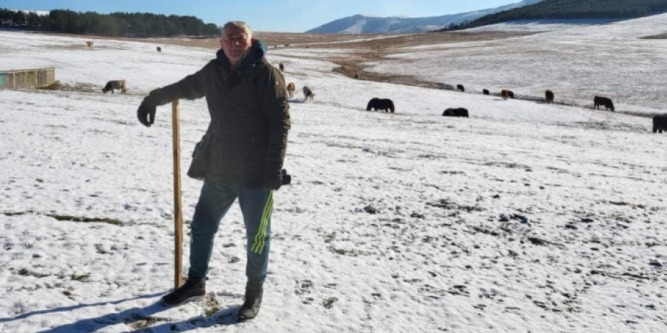 Pevač otišao iz Beograda - Sagradio dom na Zlatiboru: "Šetam svaki dan po 10 kilometara"