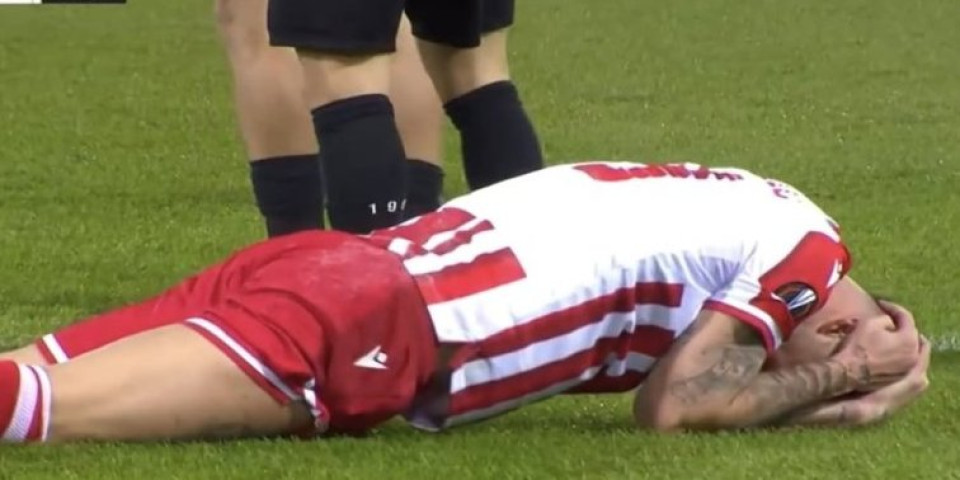 (VIDEO) Ufff, ovo izgleda bolno: Arnautović igra povređen - Hramao na terenu, pa dobio i kopačku u glavu