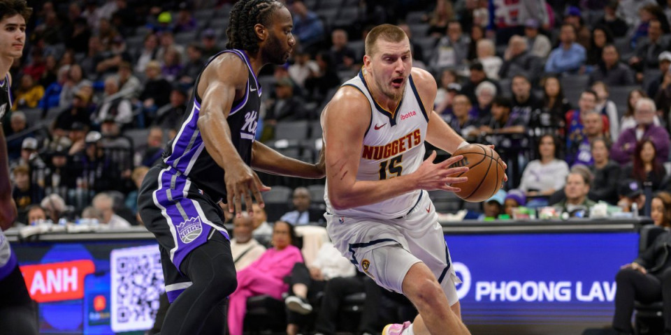 Brutalna partija Jokića - Razmontirao Kingse, planeta u neverici šta je uradio za 29 minuta (VIDEO)