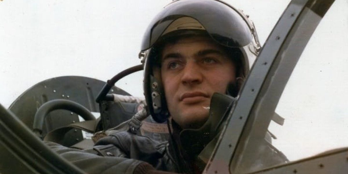 Nebeski jahač ikonopisac: Ovako je Đorđe kabinu borbenog aviona zamenio četkicama i bojom