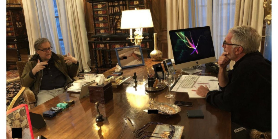 Uramljena slika na Epstinovom radnom stolu zaprepastila sve: "Ovo je duboko uznemirujuće, kakav bolesnik"