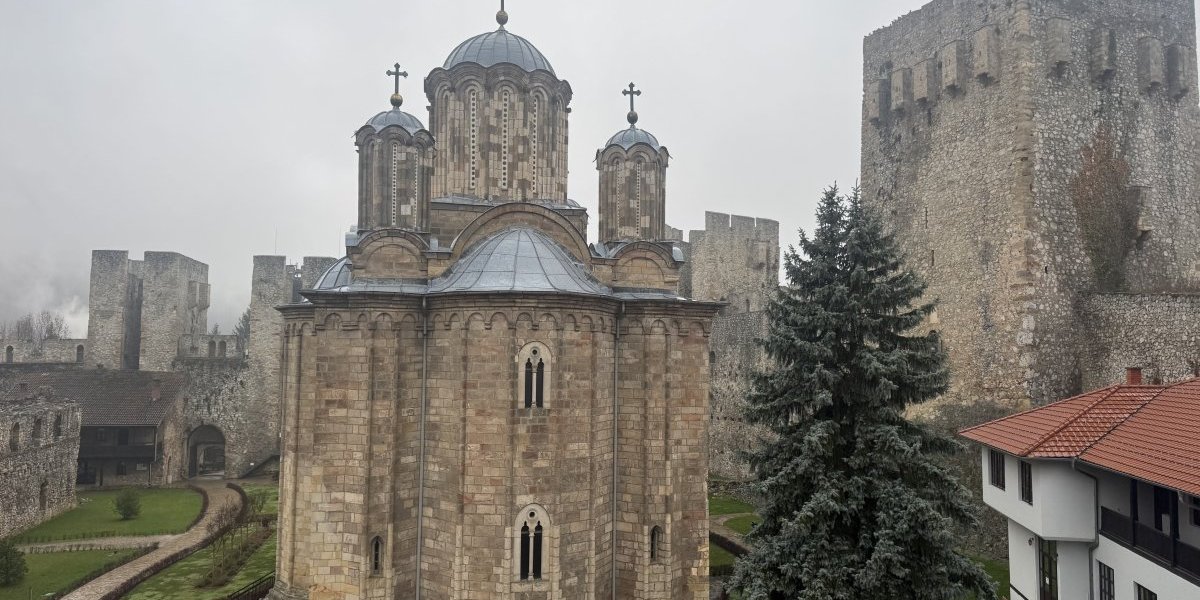 Ministar kulture Nikola Selaković obišao je manastir Manasiju, gde je sa igumanom Pavlom razgovarao o nastavku obnove ove pravoslavne svetinje i spomenika kulture od izuzetnog značaja koji se nalazi na tentativnoj listi Uneska, sa ciljem da bude stavljen pod njegovu zaštitu.