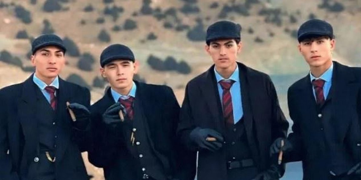 (VIDEO) Skandal zbog "Piki Blajndersa": Obukli se u likove iz serije pa završili u policiji - Ovo ne sme da se ponovi...