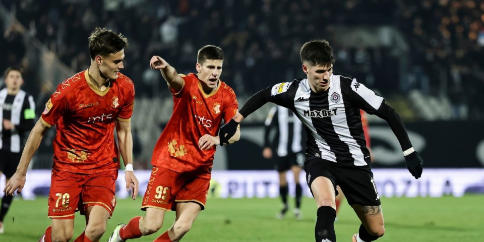 Partizan se tradicionalno mučio sa Napretkom: Lepotica Trifunovića čuva prvo mesto "parnom valjku"