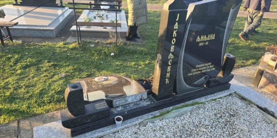 Užas kod Obilića: Srbi na groblju zatekli zastrašujući prizor - ni mrtvi nemaju mira na KiM