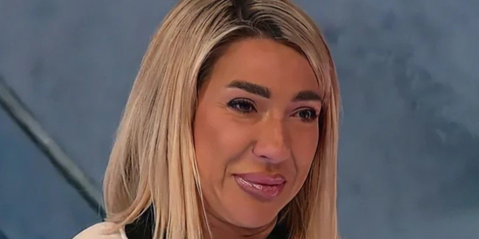 Jeca na sav glas - Gošća u programu uživo rasplakala Jovanu Jeremić (FOTO)