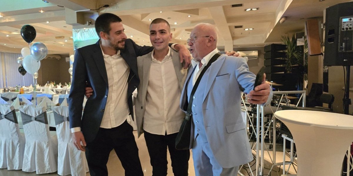 Era Ojdanić sa porodicom