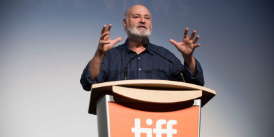 Glumac i reditelj Rob Rajner (78) i njegova supruga Mišel Singer Rajner (68) pronađeni su mrtvi u svom domu u Brentvudu u Los Anđelesu.