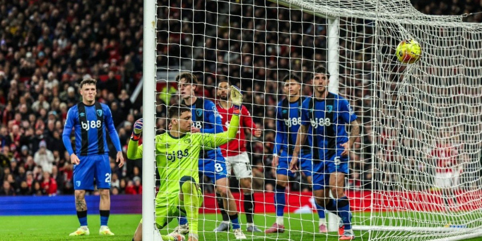 Ludo, luđe, Premijer liga: Petrović primio četiri gola na "Old Trafordu" - i nije izgubio