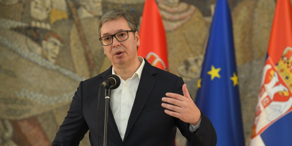 (VIDEO) Lekcija za N1 provokatora: Naučiću vas redu - kad vas mama i tata nisu naučili!