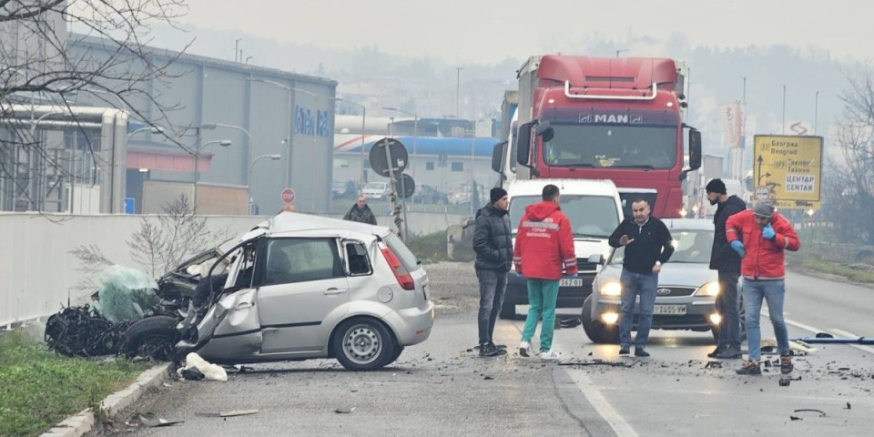 Obistinile se crne slutnje: Jedna osoba poginula u stravičnoj nesreći kod Gornjeg Milanovca (FOTO)