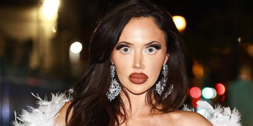 Manekenka uplašila ljude: Iako dekolte puca, svi su gledali u jedan detalj (FOTO)