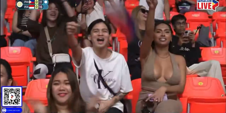 Ups... Pokazala je previše: Navijačica skakala od sreće i napravila šou za odrasle (VIDEO)