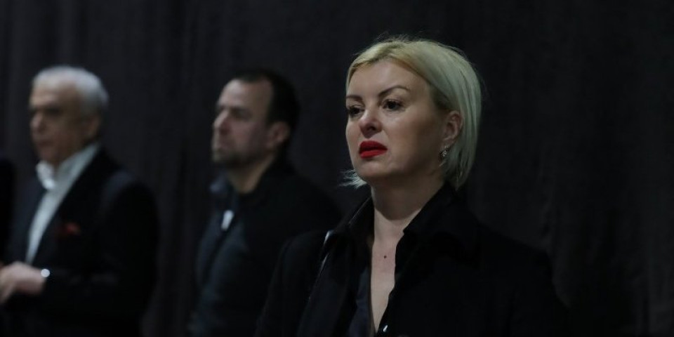 "Mog sina je Bog spasao, a druga beba je umrla": Pevačica podelila potresnu poruku