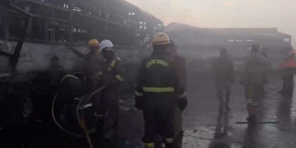 Jeziva klanica na auto-putu - 13 mrtvih, više od 100 povređenih: Magla smrti napravila haos, tela ugljenisana posle stravične eksplozije (VIDEO)