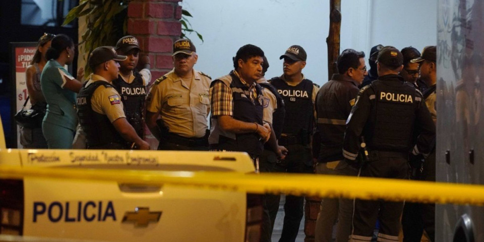 Ubijen fudbaler Barselone: Napadači upucali njegovu majku i ženu: Stravične slike s mesta zločina (FOTO)