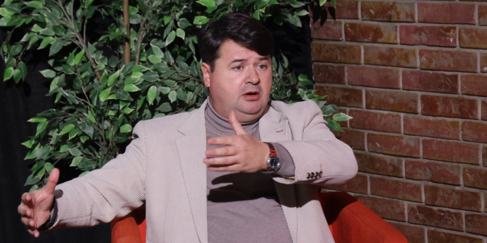 "Tajna organizacija o kojoj se ništa ne zna": Profesor Petrov rasturio blokadere