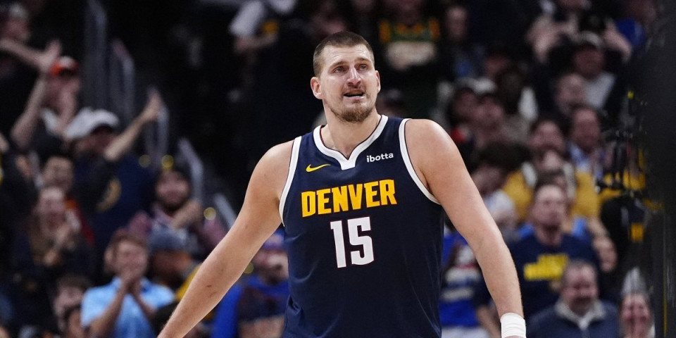 Istorijaaaa - Nikola Jokić nadmašio legendu NBA lige, ceo svet mu se klanja (VIDEO)