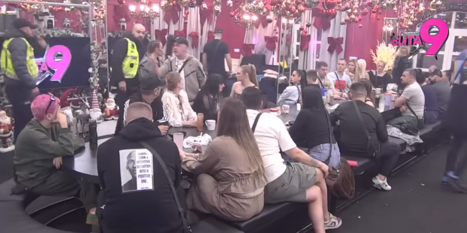 Jauci i krv po podu: Rijaliti učesnici od siline udarca pukla zadnjica (VIDEO)