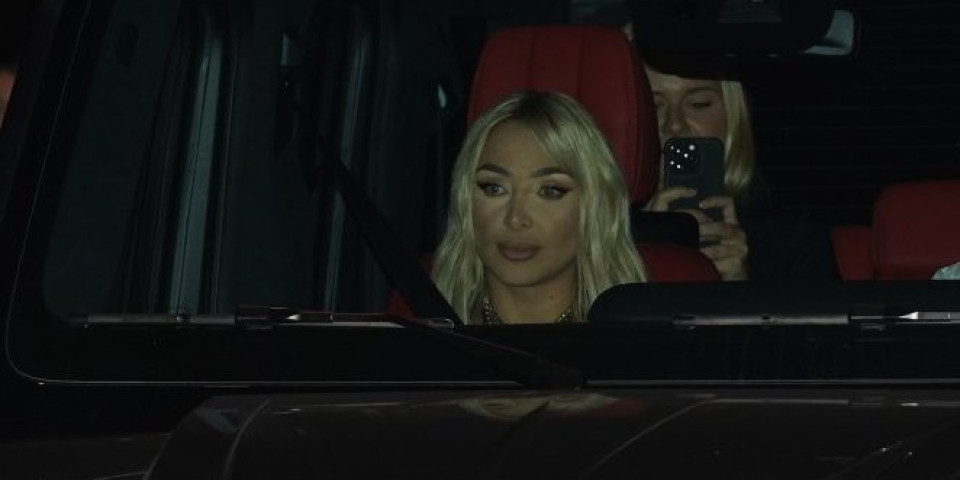 Pevačici se danima borili za život, pet puta operisana: "Spasli su mi nogu"