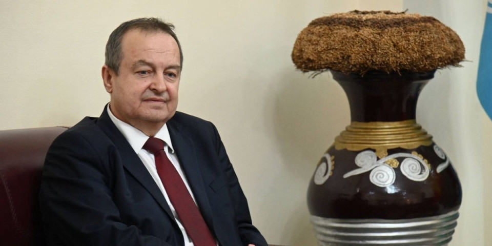 Teška borba Ivice Dačića: Ministar na respiratoru, podrška stiže sa svih strana