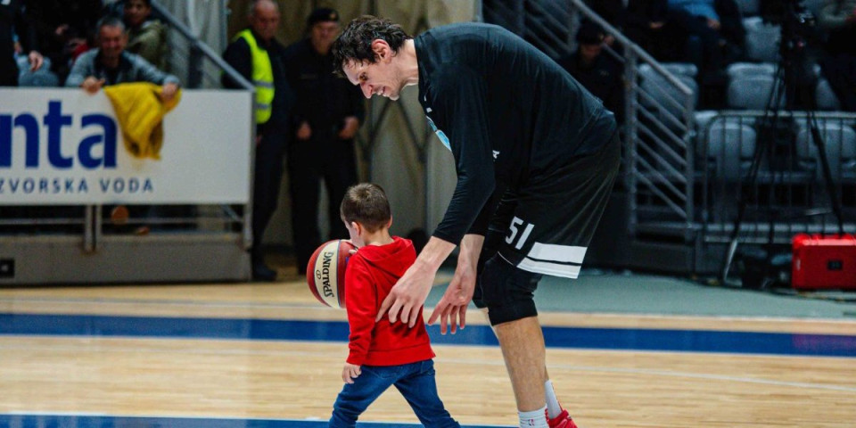 (VIDEO) Bobi ukrao šou u Zadru, uprkos porazu: Gest srpskog centra oduševio navijače