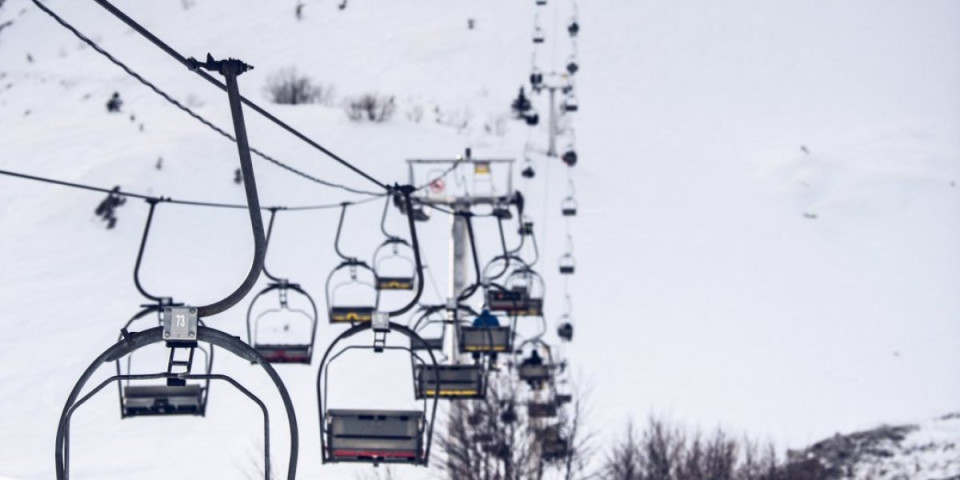 Tragedija na Durmitoru: Skijaši ispali iz ski lifta, jedan poginuo, jezivi detalji nesreće