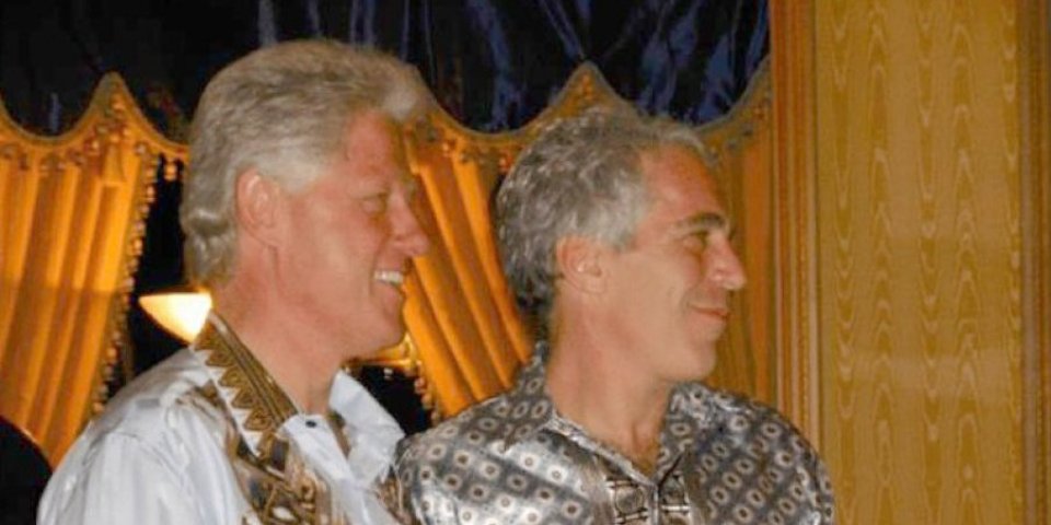 (FOTO) NATO zločinac Klinton vodio svoje pedofilske pajtose na venčanje marokanskog kralja: Svi primetili samo jednu stvar