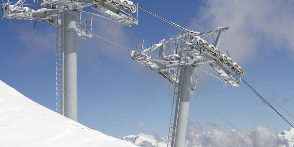 Detalji tragedije na Durmitoru: Nemački državljanin ispao iz korpe sa visine od 70 metara