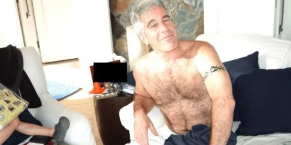 Procureli novi jezivi detalji o pedofilu Epstinu: Dečje uniformice, masažer za prostatu, igračke za seks... Šta je ovaj manijak radio?!