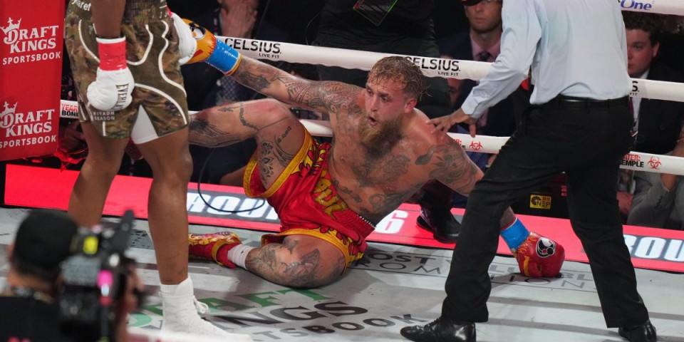 Pol hitno operisan! Džošua mu naneo teške povrede... Narednu nedelju hraniće se na slamčicu