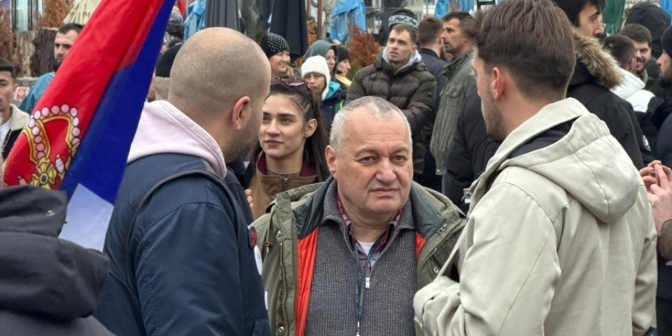 Konačni raspad DS, glavni krivac je ova žena - Zloupotrebljavala decu, a muž joj je narko-diler i zelenaš