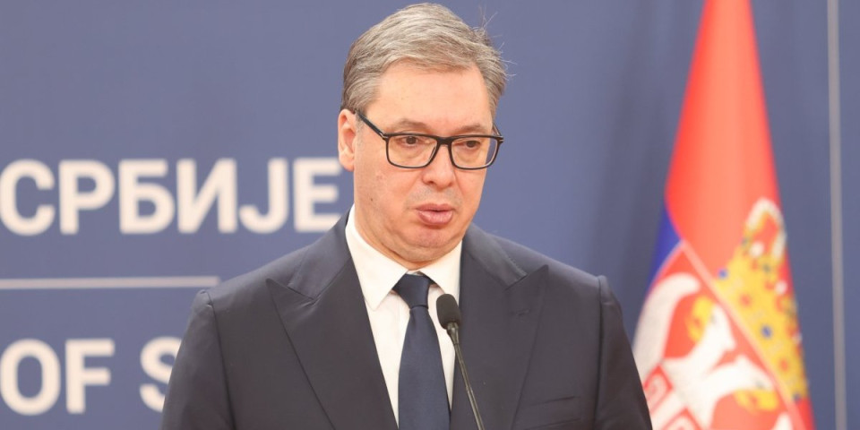 Vučić uputio saučešće porodicama nastradlih u tragediji u Švajcarskoj: Solidarišemo se sa vama