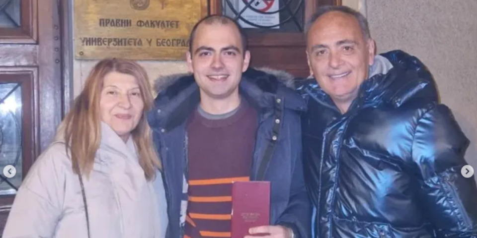 Sin Bilje Jevtić i Ace Ilića diplomirao: Završio težak fakultet, oni pucaju od ponosa