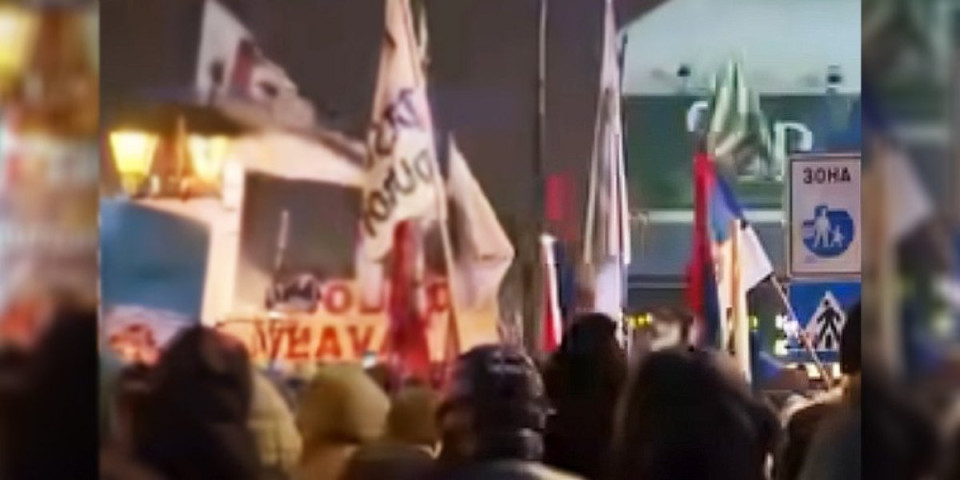 Snimak otkriva istinu: Evo koji je pravi razlog zašto su se blokaderi juče okupili u Novom Pazaru