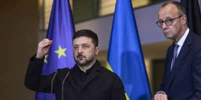 Auuu... Kako se srozala moćna Nemačka! Znate li šta će pokloniti Zelenskom? Svet u čudu nakon šokantnog poteza Berlina