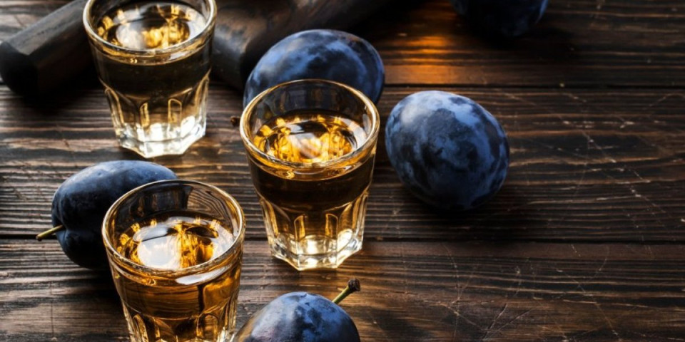 Omiljeno piće Srba ne treba piti na prazan stomak: Bomba za organizam koja urniše zdravlje